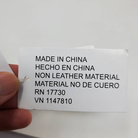 Target Faux Leather Taupe Skinny Size Medium Classic Belt New With Tag - Picture 4 of 6